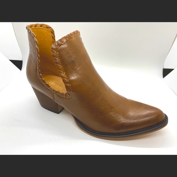 Almost Gone! Colleen whipstitch contrast Bootie - Picture 4 of 6